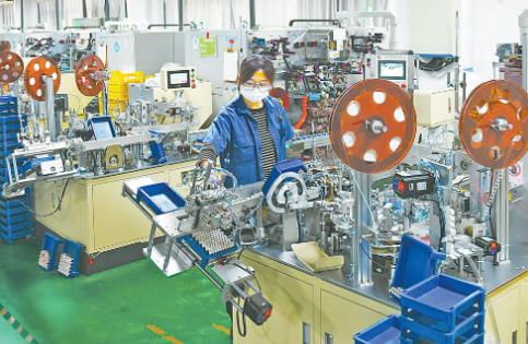 經(jīng)濟(jì)廣角下的技術(shù)開(kāi)發(fā) 創(chuàng)新引擎與產(chǎn)業(yè)變革